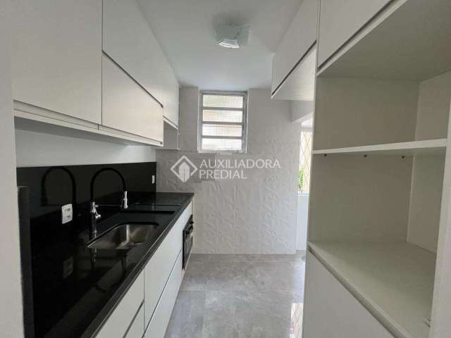 Apartamento com 2 quartos à venda na Rua Tito Lívio Zambecari, 532, Mont Serrat, Porto Alegre, 48 m2 por R$ 330.000