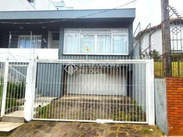 Casa com 3 quartos à venda na Rua Riveira, 542, Petrópolis, Porto Alegre, 242 m2 por R$ 1.700.000