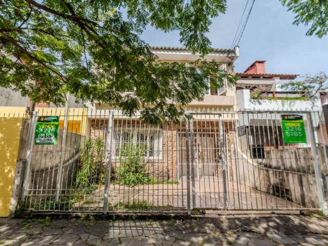 Casa com 4 quartos à venda na Travessa Serafim Terra, 42, Jardim Botânico, Porto Alegre, 179 m2 por R$ 850.000