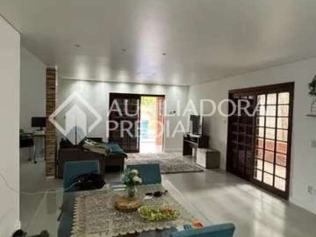 Casa com 3 quartos à venda na Dilmar Lima Flores, 345, Fazenda São Borja, São Leopoldo, 222 m2 por R$ 649.900