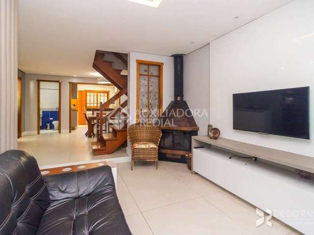 Casa em condomínio fechado com 3 quartos à venda na Avenida Flamengo, 515, Ipanema, Porto Alegre, 275 m2 por R$ 680.000