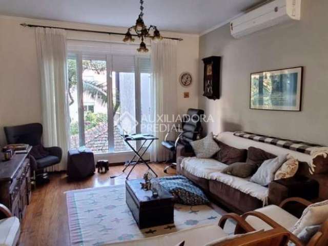 Casa com 3 quartos à venda na Rua Riveira, 485, Petrópolis, Porto Alegre, 152 m2 por R$ 1.850.000