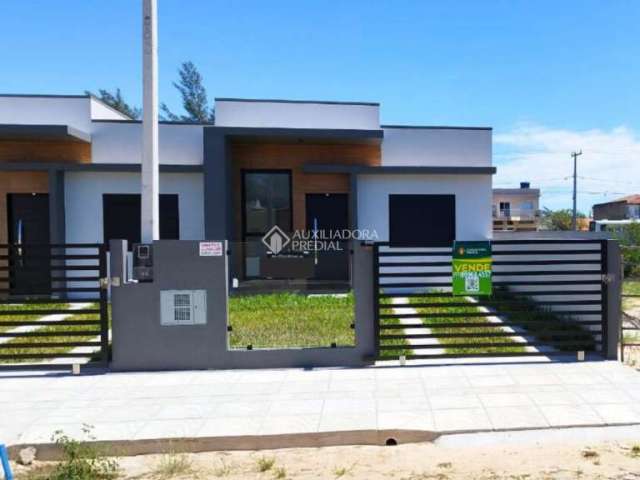 Casa com 2 quartos à venda na Mato Grosso, 2306, Nova Tramandaí, Tramandaí, 69 m2 por R$ 345.000