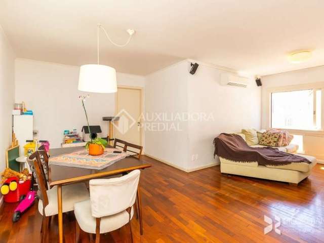 Apartamento com 3 quartos à venda na Avenida Itaqui, 294, Petrópolis, Porto Alegre, 114 m2 por R$ 700.000