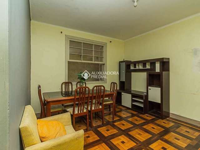 Apartamento com 3 quartos para alugar na Rua Miguel Tostes, 924, Rio Branco, Porto Alegre, 84 m2 por R$ 1.750