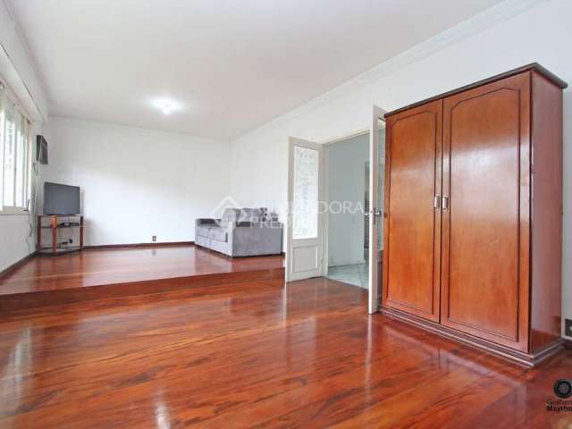 Casa em condomínio fechado com 5 quartos para alugar na Rua Guilherme Alves, 1547, Partenon, Porto Alegre, 256 m2 por R$ 7.500