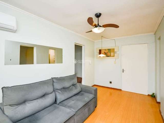 Apartamento com 1 quarto para alugar na Rua Marechal Hermes, 155, Camaquã, Porto Alegre, 53 m2 por R$ 1.100