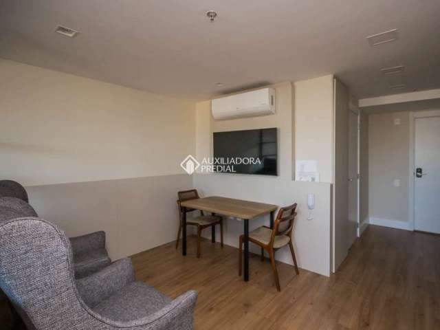 Loft com 1 quarto para alugar na Avenida Lageado, 615, Petrópolis, Porto Alegre, 45 m2 por R$ 3.000