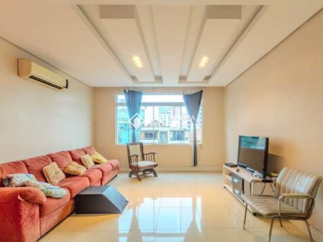 Apartamento com 3 quartos para alugar na Rua Mariante, 1026, Rio Branco, Porto Alegre, 137 m2 por R$ 3.600