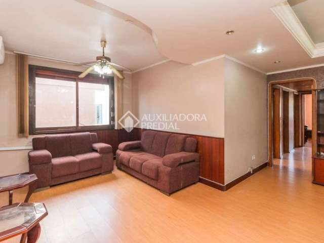 Apartamento com 3 quartos para alugar na Rua General Souza Doca, 100, Petrópolis, Porto Alegre, 104 m2 por R$ 2.000