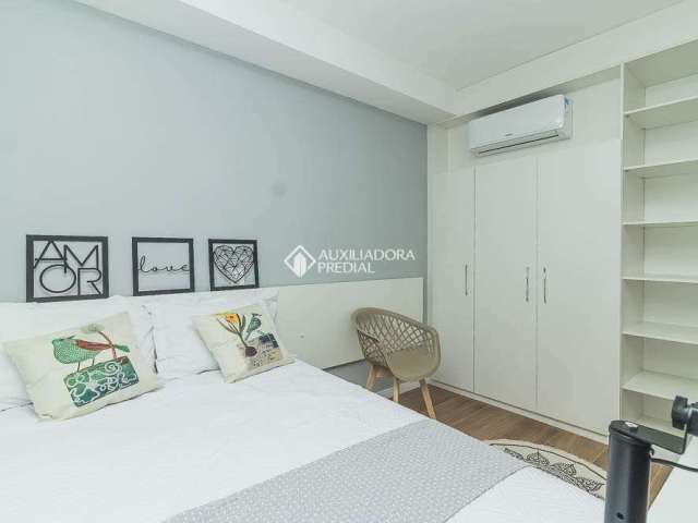 Loft com 1 quarto para alugar na Avenida dos Cubanos, 114, Partenon, Porto Alegre, 27 m2 por R$ 2.800
