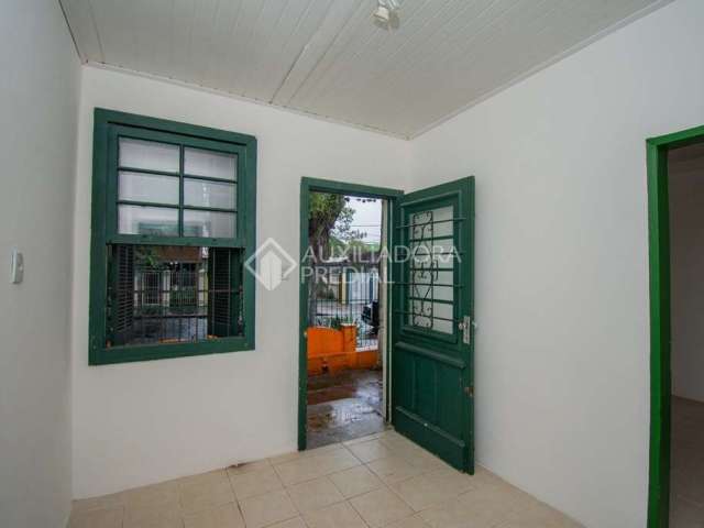 Casa em condomínio fechado com 2 quartos para alugar na Rua Machado de Assis, 229, Partenon, Porto Alegre, 65 m2 por R$ 1.800