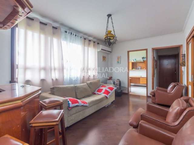 Apartamento com 3 quartos para alugar na Rua Catumbi, 339, Medianeira, Porto Alegre, 121 m2 por R$ 2.500