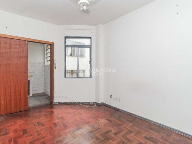 Apartamento com 1 quarto para alugar na Rua Coronel Vicente, 408, Centro Histórico, Porto Alegre, 25 m2 por R$ 690