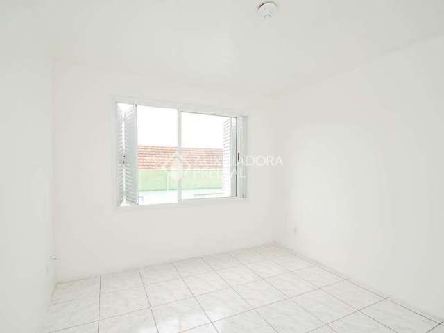 Apartamento com 2 quartos para alugar na ORFANOTROFIO, 967, Teresópolis, Porto Alegre, 56 m2 por R$ 950