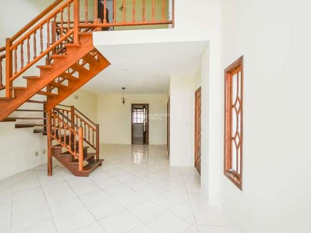 Casa em condomínio fechado com 3 quartos para alugar na Avenida Vicente Monteggia, 1020, Cavalhada, Porto Alegre, 70 m2 por R$ 3.500