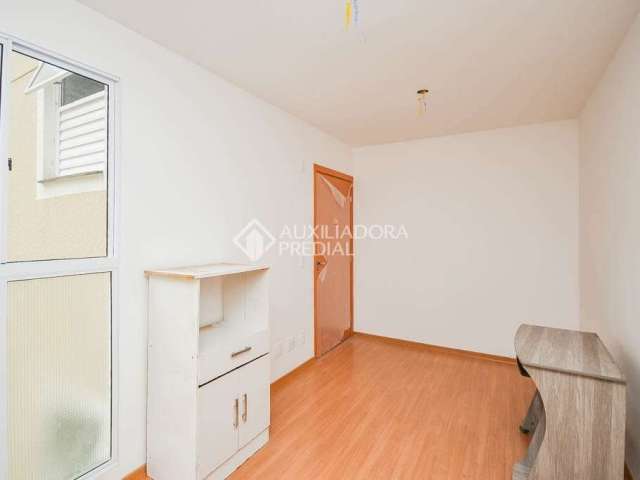 Apartamento com 2 quartos para alugar na SETE MIL E OITO, 230, Restinga, Porto Alegre, 41 m2 por R$ 900