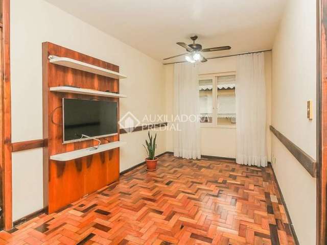 Apartamento com 3 quartos para alugar na Avenida Baltazar de Oliveira Garcia, 3275, Rubem Berta, Porto Alegre, 83 m2 por R$ 2.100