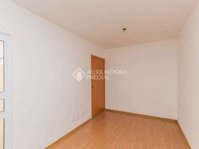 Apartamento com 2 quartos para alugar na Sete Mil e Oito, 280, Restinga, Porto Alegre, 46 m2 por R$ 890
