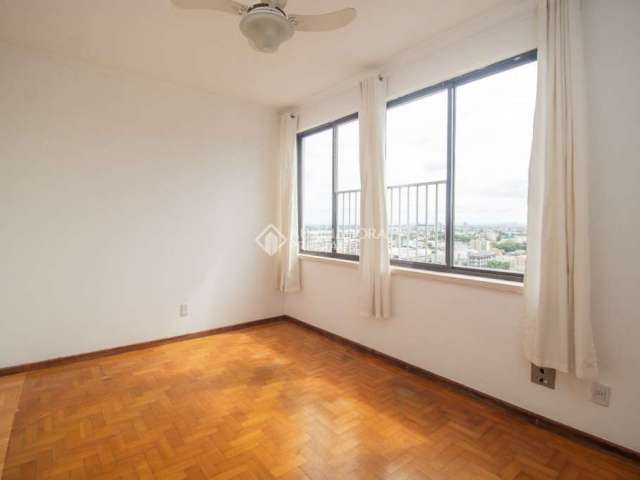 Apartamento com 3 quartos para alugar na Avenida Cristóvão Colombo, 508, Floresta, Porto Alegre, 74 m2 por R$ 2.200