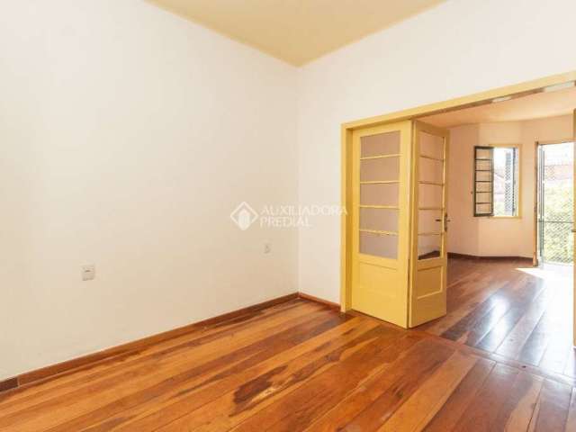 Apartamento com 2 quartos para alugar na Rua Santo Antônio, 381, Floresta, Porto Alegre, 90 m2 por R$ 2.500