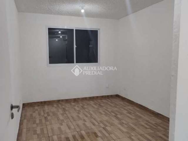 Apartamento com 2 quartos para alugar na Avenida Karl Iwers, 1800, Passo das Pedras, Porto Alegre, 42 m2 por R$ 900