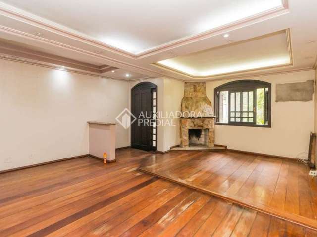 Casa em condomínio fechado com 4 quartos para alugar na Avenida Carneiro da Fontoura, 326, Jardim São Pedro, Porto Alegre, 306 m2 por R$ 6.000