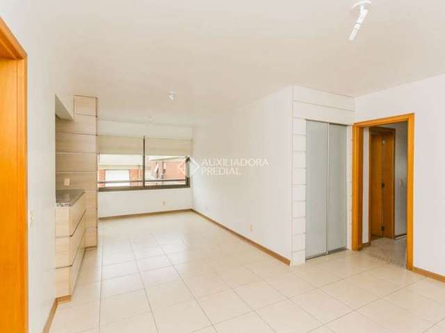 Apartamento com 3 quartos para alugar na Avenida Padre Cacique, 470, Praia de Belas, Porto Alegre, 93 m2 por R$ 2.600
