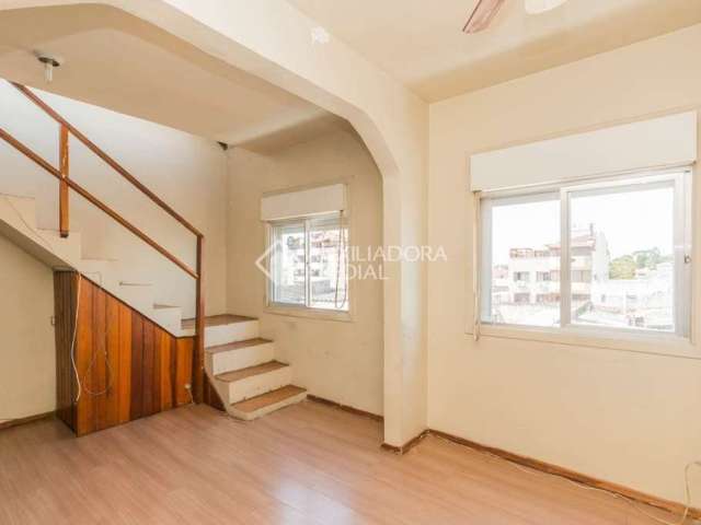 Apartamento com 3 quartos para alugar na Rua Ministro Oliveira Lima, 248, São Sebastião, Porto Alegre, 96 m2 por R$ 2.100