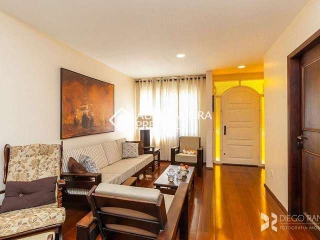 Casa em condomínio fechado com 4 quartos para alugar na Rua Mariano de Matos, 215, Santa Tereza, Porto Alegre, 315 m2 por R$ 4.500