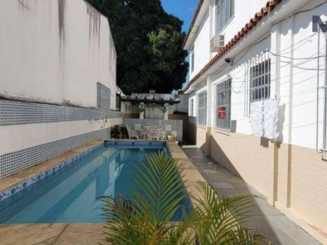 Casa à venda, 431 m² por R$ 1.500.000,00 - Vila Valqueire - Rio de Janeiro/RJ