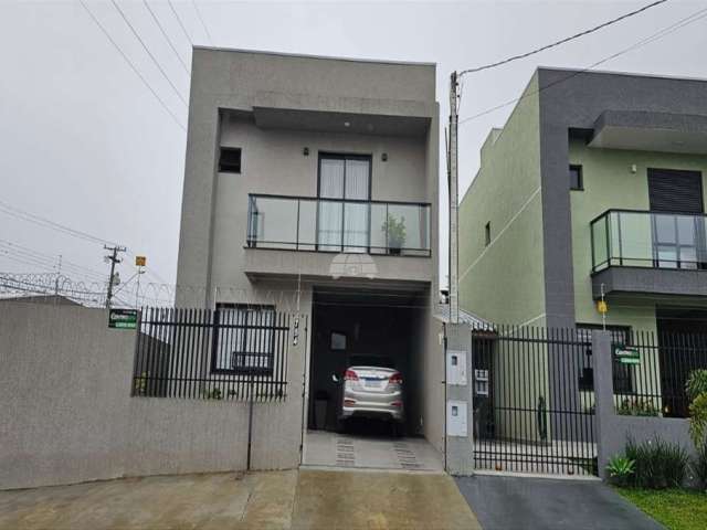 Casa com 3 quartos para alugar na Rua Pandiá Calógeras, 754, Uvaranas, Ponta Grossa, 105 m2 por R$ 3.000