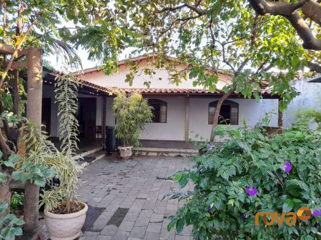 Casa com 4 quartos à venda na C 137, 1451, Jardim América, Goiânia por R$ 1.160.000