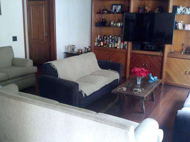 Apartamento 4 Quartos à venda, 4 quartos, 1 suíte, 3 vagas, Lourdes - Belo Horizonte/MG
