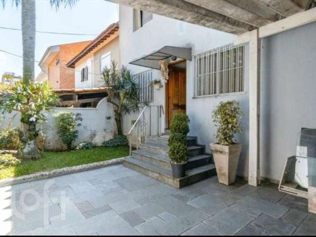 Casa em condomínio fechado com 3 quartos à venda na Doutor Barachísio Lisboa, 22, Alto de Pinheiros, São Paulo por R$ 2.250.000