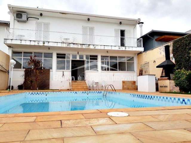 Casa com 4 quartos à venda no Parque São Quirino, Campinas  por R$ 850.000