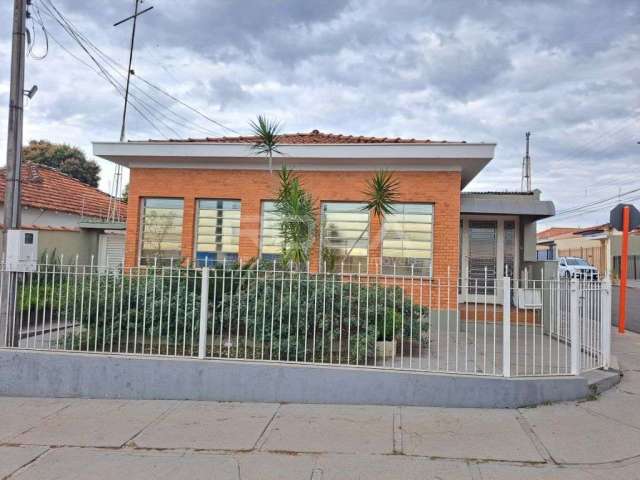 Casa com 3 quartos para alugar na Vila Monteiro (Gleba I), São Carlos , 300 m2 por R$ 2.778