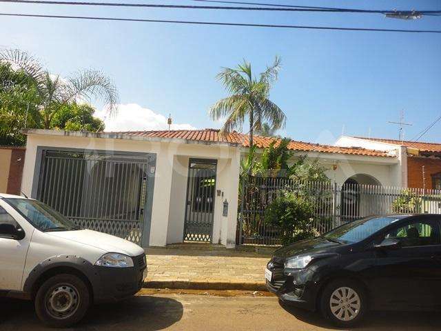 Casa com 4 quartos à venda no Jardim Cardinalli, São Carlos  por R$ 850.000