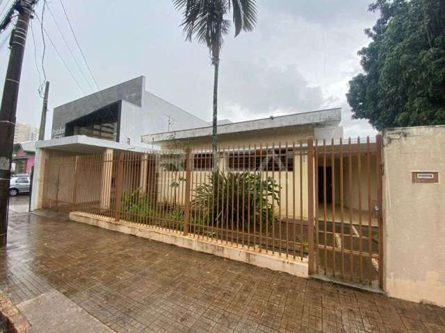 Charmosa casa comercial para alugar no CENTRO de São Carlos
