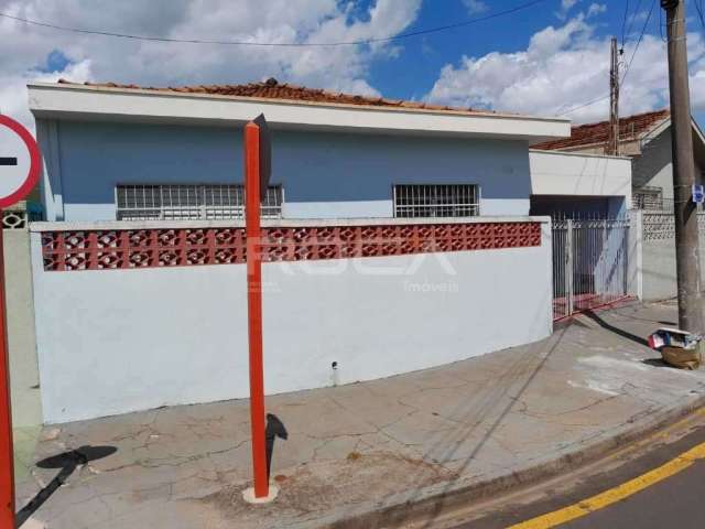 Casa à venda na Vila Brasília, São Carlos - 3 dormitórios e garagem coberta!