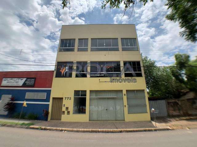 Prédio com 3 salas à venda na Vila Carmem, São Carlos  por R$ 950.000