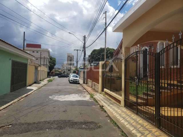 Casa Padrão de 3 Dormitórios no Bairro Cidade Jardim em São Carlos