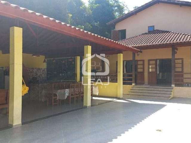 Chácara com piscina, churrasqueira e 3 dormitórios à venda, 450 m² por R$ 1.280.000,00 - Ressaca -
