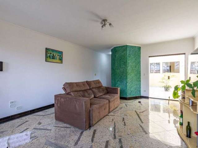 Sobrado com 3 dormitórios, 6 vagas, área gourmet à venda, 258 m² por R$ 860.000 - Parque Jaçatuba - Santo André/SP