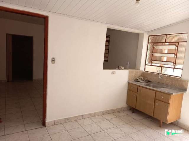 Casa com 02 dormitórios-Vila Alpina