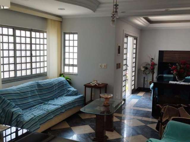 Casa com 3 dormitórios, 239 m² - venda por R$ 2.000.000,00 ou aluguel por R$ 7.960,00/mês - Vila Bastos - Santo André/SP