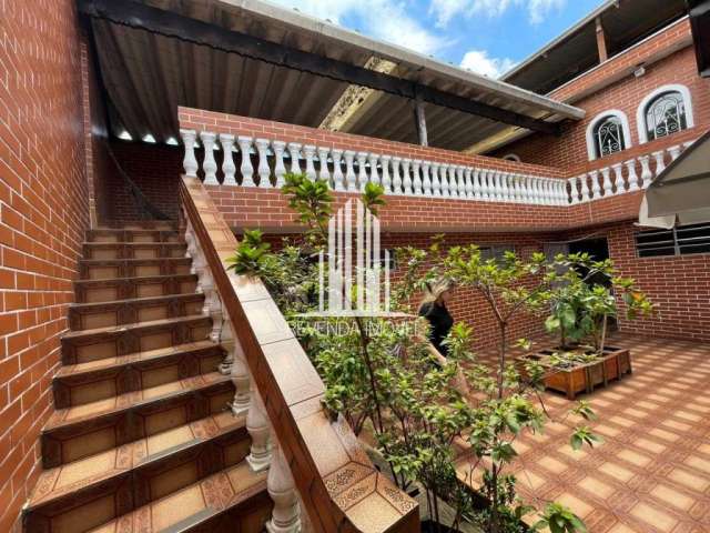 Casa com 3 quartos à venda na Rua Carapicuíba, --, Vila Scarpelli, Santo André por R$ 1.100.000
