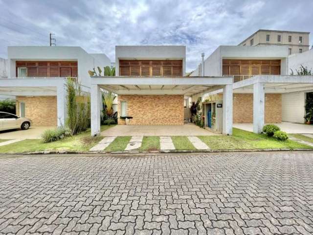 Casa em condomínio fechado com 3 quartos à venda na Estrada dos Estudantes, --, Granja Viana II, Cotia por R$ 940.000