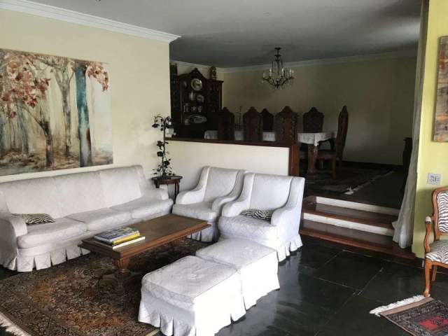 Casa com 4 quartos à venda na Rua Puréus, --, Jardim Guedala, São Paulo por R$ 2.650.000