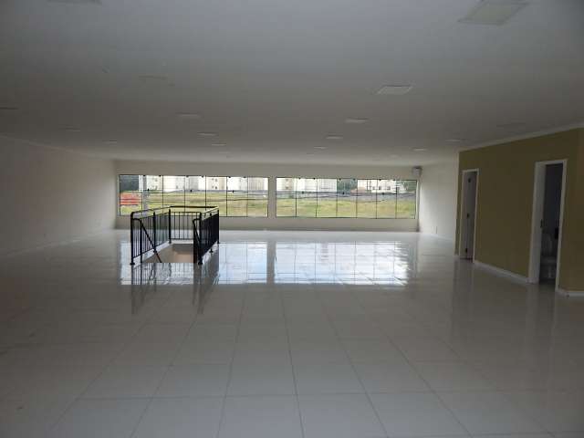 Sala/Loja Comercial com 196 m² no Fazendinha, Curitiba/PR por R$ 3.650,00